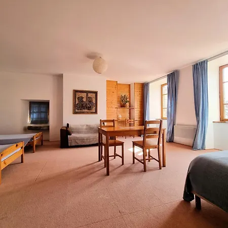 Le Clos De L'atre Bed and Breakfast La Chaise-Dieu